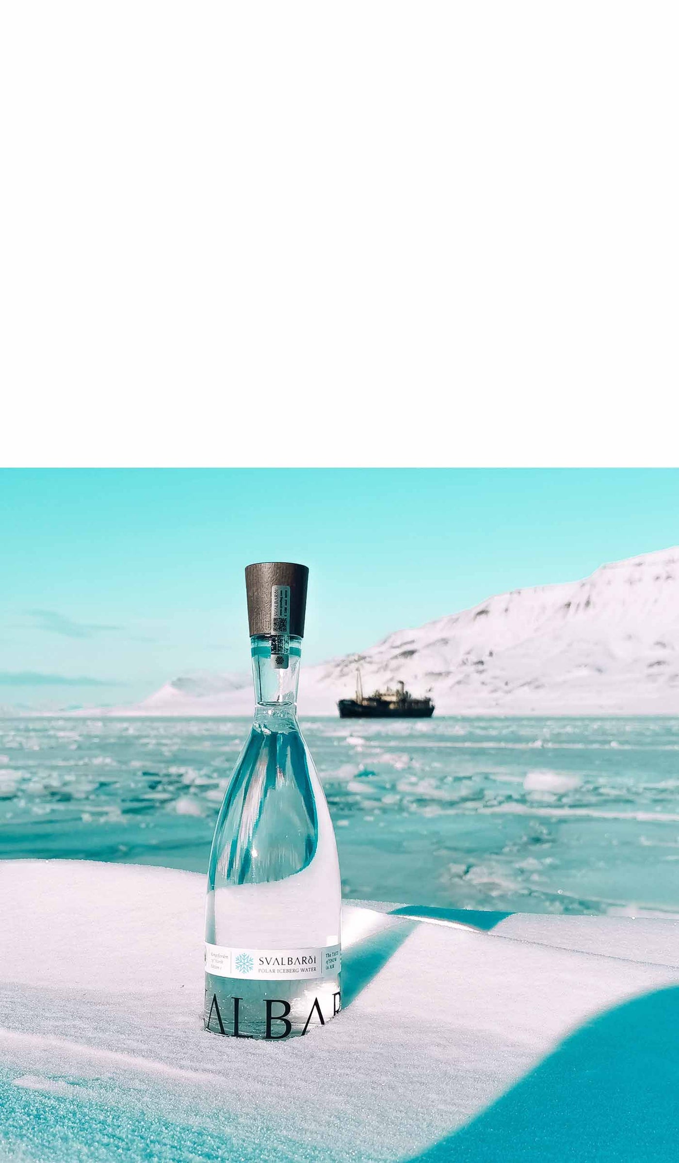 Svalbardi Iceberg Water Bottle and Ice Gathering Ship